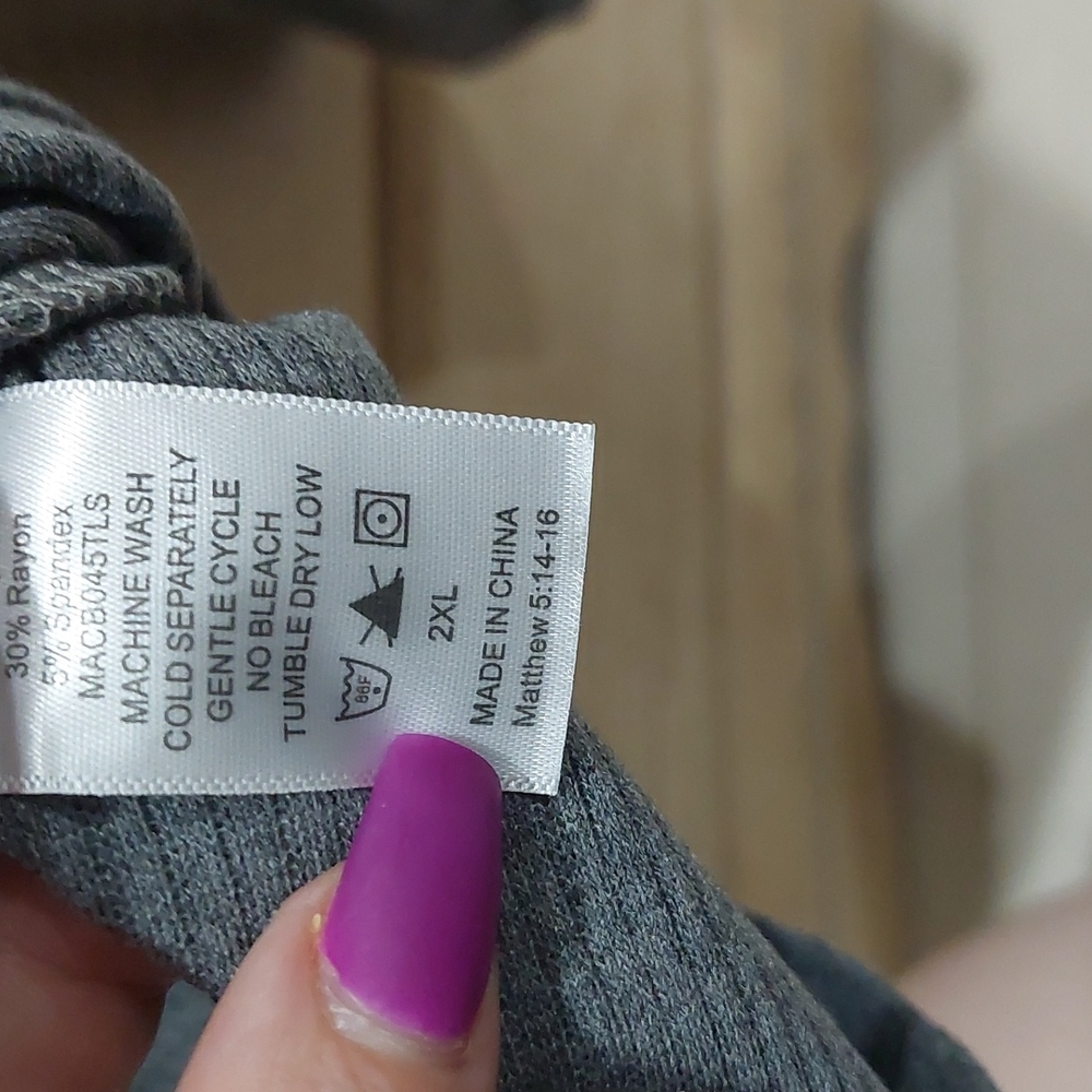 Candy Closet Brand New Grey Long Sleeve Shirt - Picture 2 of 3